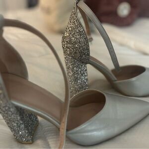 Elegant Silver Glitter Block Heel Pumps - Women